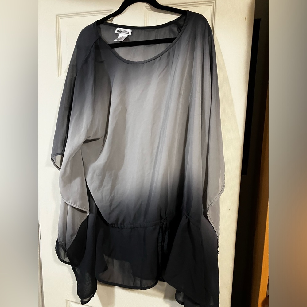 Ombré black and grey beach cover up